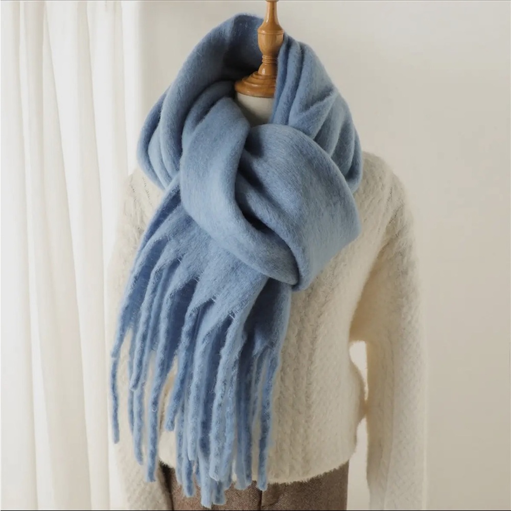 Cozy Blue Women's Scarf